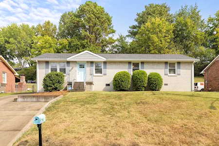 670 Huntington Pkwy Nashville, TN 37211