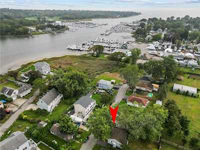 19 Curtis St Warwick, RI 02889