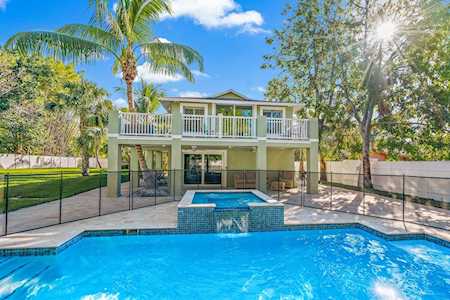 10869 SE Linden Street Jupiter, FL 33469