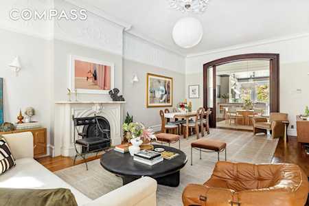 150 Henry St Brooklyn, NY 11201
