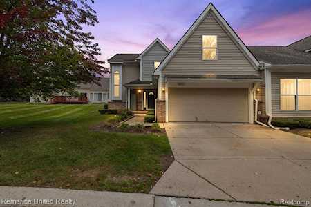 29711 Monterey Circle Farmington Hills, MI 48336