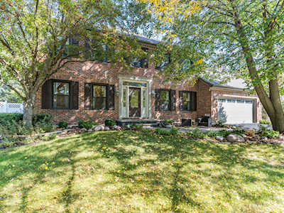 1712 Mundelein Rd Naperville, IL 60565