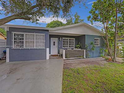 321 NE 170th St North Miami Beach, FL 33162