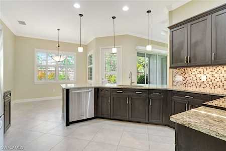 10175 Avonleigh Dr Bonita Springs, FL 34135