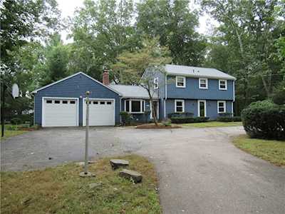 175 Chestnut Dr East Greenwich, RI 02818