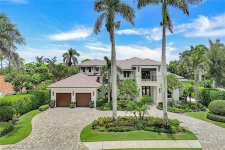 569 Neapolitan Way Naples, FL 34103