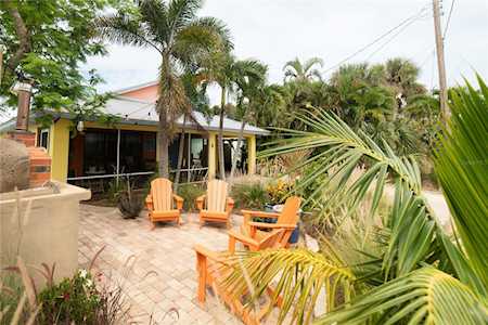80 Wilhelm Dr Englewood, FL 34223