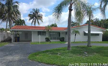 1331 SE 8th Ct Deerfield Beach, FL 33441