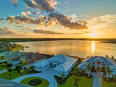 18450 Blue Eye Loop Fort Myers, FL 33913