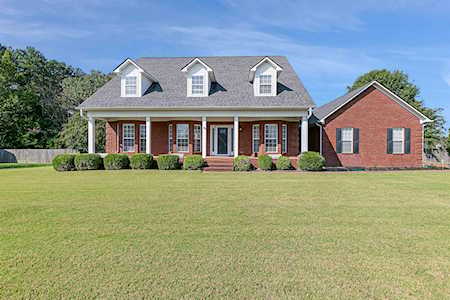 39 Richland Cove Jackson, TN 38305