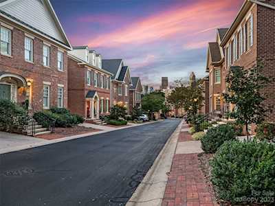 1137 Dilworth Crescent Row Charlotte, NC 28203