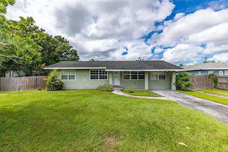 303 Linden Dr Ellenton, FL 34222