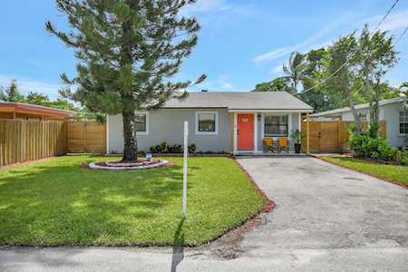 220 Reigle Avenue Delray Beach, FL 33444