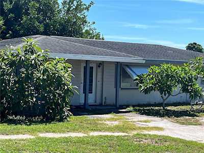 8201 Ridge Rd Seminole, FL 33772