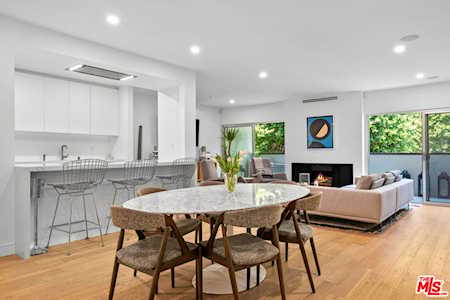 949 N Kings Rd #306 West Hollywood, CA 90069