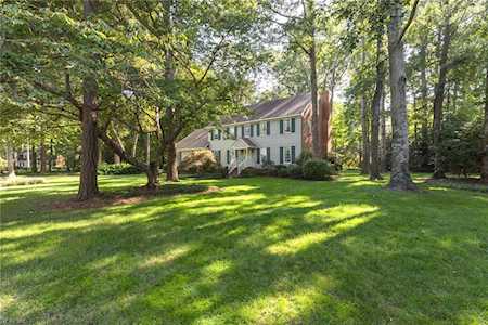 924 Salisbury Green Virginia Beach, VA 23452