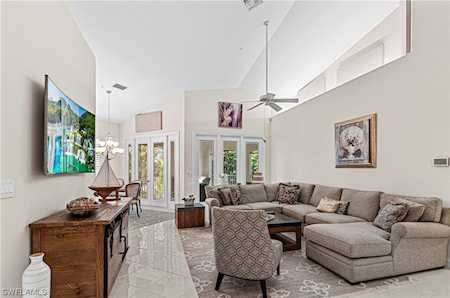211 Colonade Circle #1903 Naples, FL 34103