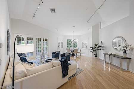 171 Colonade Circle #1208 Naples, FL 34103