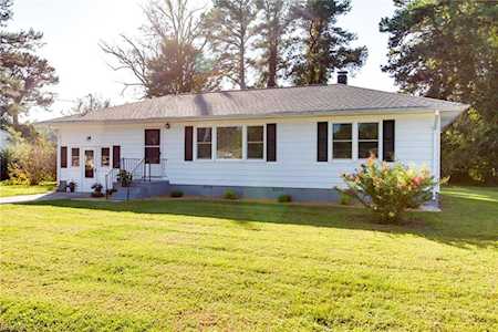 127 Beechwood Dr Suffolk, VA 23434
