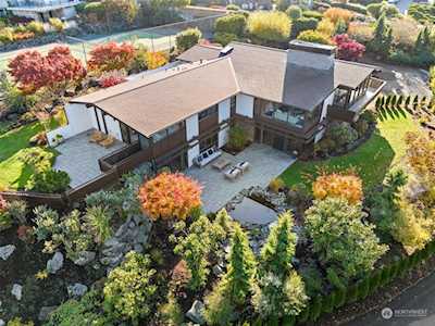 2518 88th Ave NE Clyde Hill, WA 98004