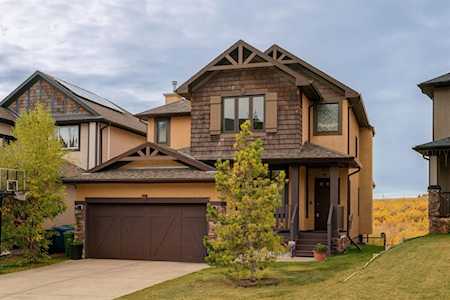 21 Val Gardena View SW Calgary, AB T3H 5X7