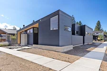 1183 NW Londonderry Place Bend, OR 97703