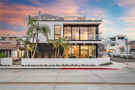 1027 A W Bay Ave Newport Beach, CA 92661