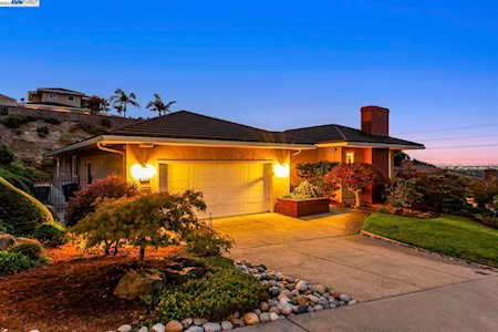 1567 Scenicview Dr San Leandro, CA 94577