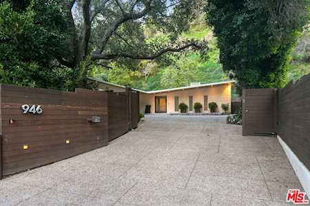 946 Rivas Canyon Rd Pacific Palisades, CA 90272