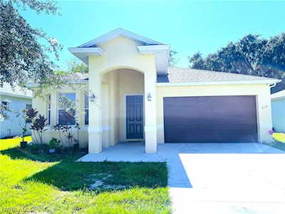 930 Hamilton St Immokalee, FL 34142