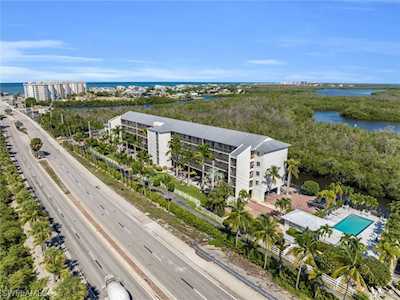 5220 Bonita Beach Rd #204 Bonita Springs, FL 34134