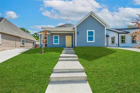 1020 E Hattie Street Fort Worth, TX 76104