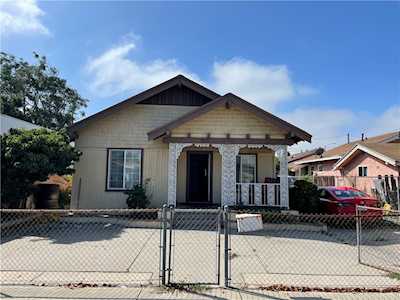 910 E 19th St Long Beach, CA 90806