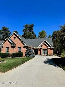130 Valley View Dr Lenoir City, TN 37772