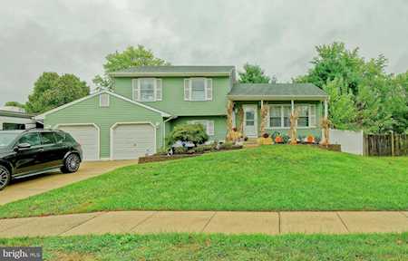 104 Hampton Ct Sicklerville, NJ 08081