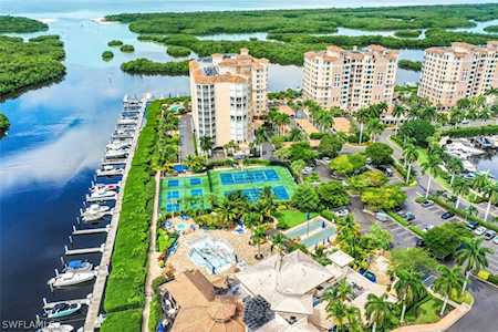 435 Dockside Dr #A-704 Naples, FL 34110