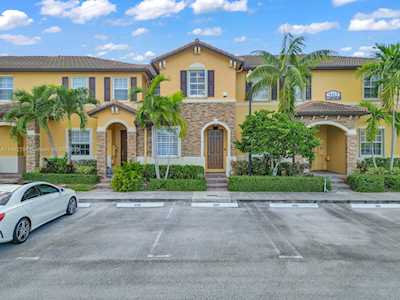 9113 SW 227th St #4 Cutler Bay, FL 33190