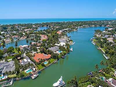 3133 Rum Row Naples, FL 34102
