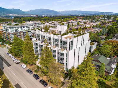 4240 Cambie Street #207 Vancouver, BC V5Z 2Y1