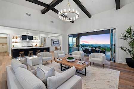 18226 Avenida Apice Rancho Santa Fe, CA 92067