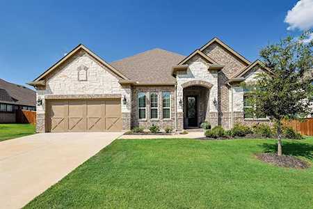 1011 Wrenwood Drive Justin, TX 76247