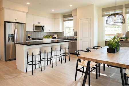 405 Omega Glen Escondido, CA 92025