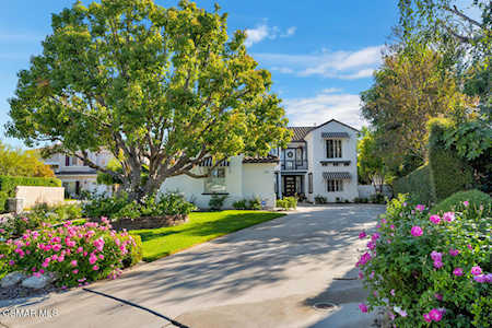 325 Glen Eagles Way Simi Valley, CA 93065