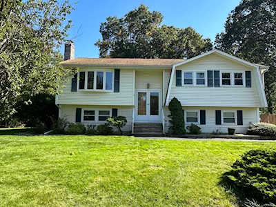 2 Monticello Cir Billerica, MA 01821