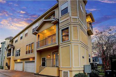 1129 W 15th 1/2 St Houston, TX 77008