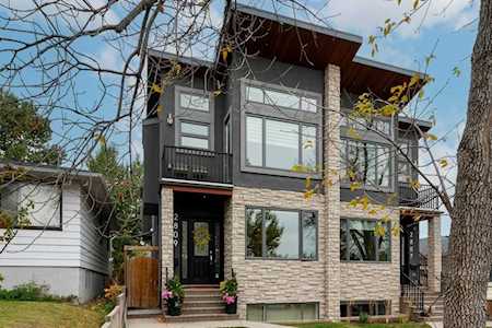 2809 35 St SW Calgary, AB T3E 2Y4