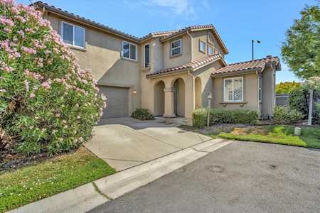 15 Bridgehampton Place Sacramento, CA 95835