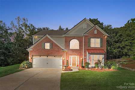 705 Moss Creek Dr Matthews, NC 28105