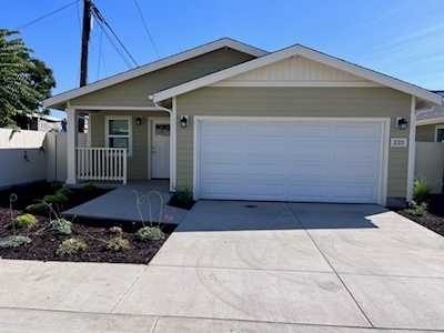223 E El Segundo Blvd Los Angeles, CA 90061