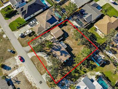 15 2nd St Bonita Springs, FL 34134
